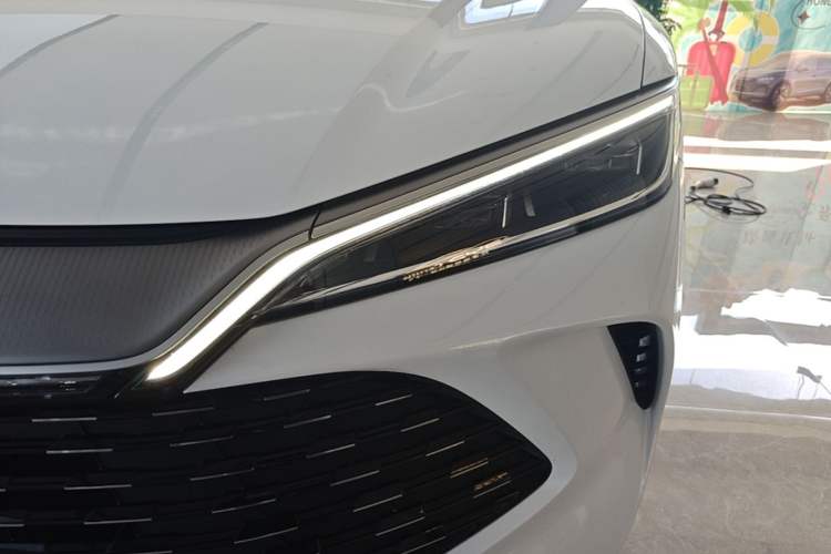 Used BYD Song L DM-i 2025 Intelligent Driving Version 160 km Beyond-Range Type Left Front Headlight