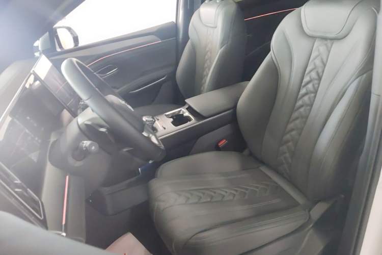 Used BYD Song L DM-i 2025 Intelligent Driving Version 112 km Beyond-Range Type Left Front Seat