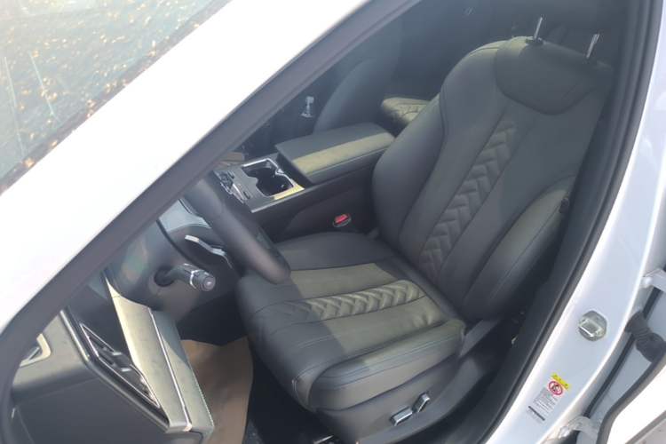 Used BYD Song L DM-i 2025 Intelligent Driving Version 160 km Beyond-Range Type Left Front Seat