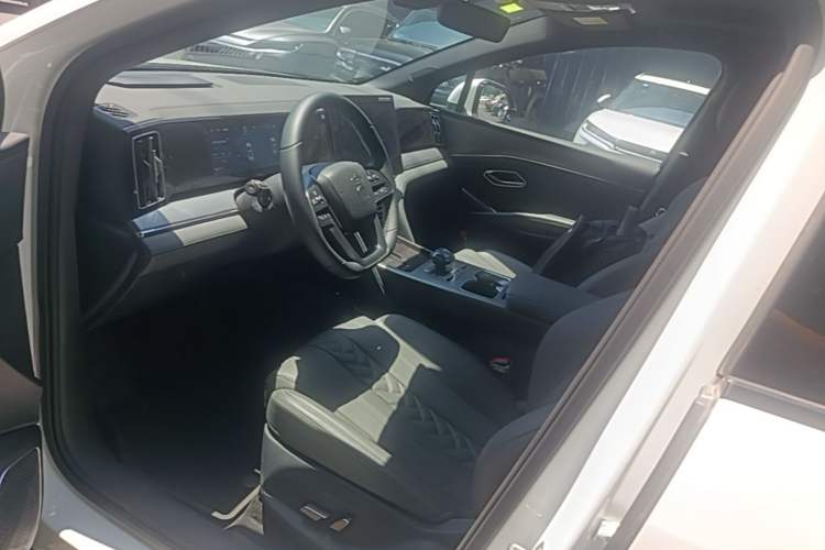 Used BYD Song L DM-i 2025 Intelligent Driving Version 160 km Beyond-Range Type Left Front Seat