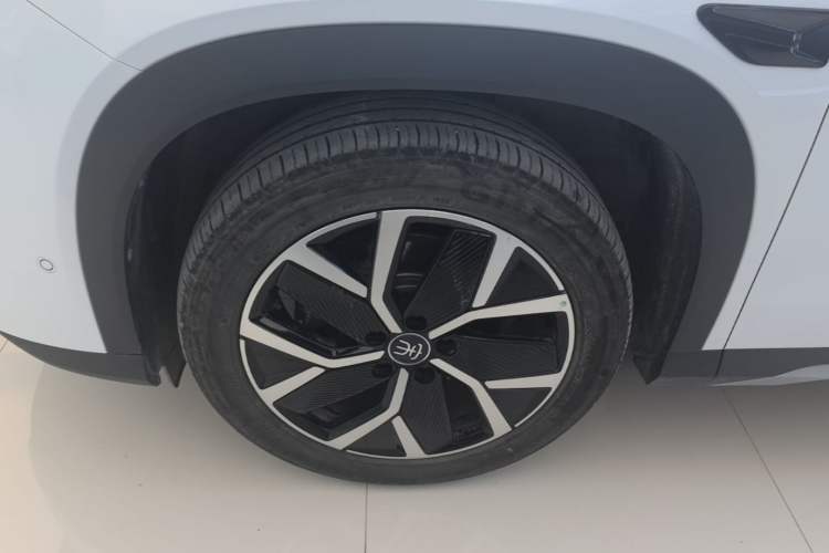 Used BYD Song L DM-i 2025 Intelligent Driving Version 160 km Excellence Edition Left Front Wheel Hub