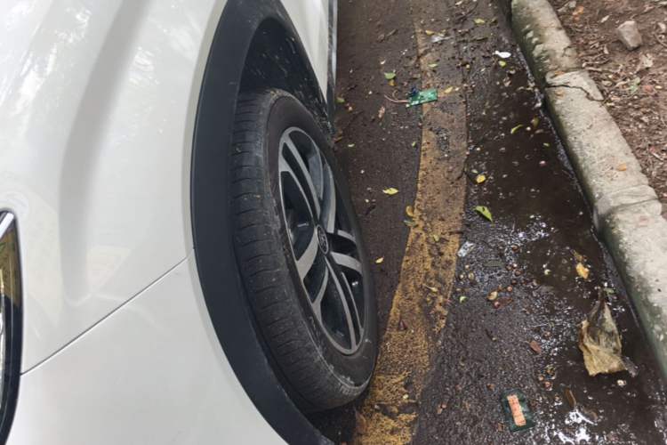 Used BYD Song L DM-i 2025 Intelligent Driving Version 112 km Beyond-Range Type Left Front Wheel Hub