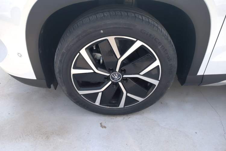 Used BYD Song L DM-i 2025 Intelligent Driving Version 160 km Beyond-Range Type Left Front Wheel Hub