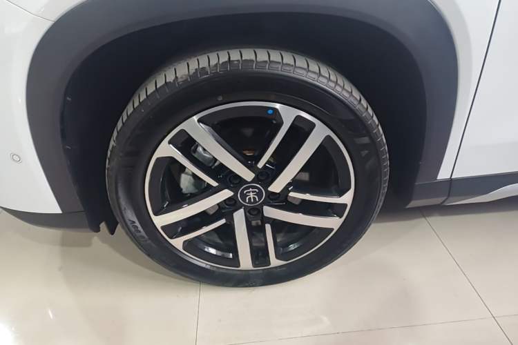 Used BYD Song L DM-i 2025 Intelligent Driving Version 112 km Beyond-Range Type Left Front Wheel Hub