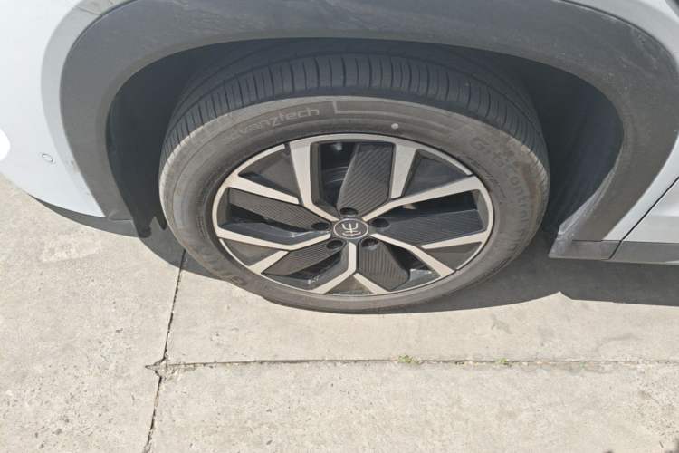 Used BYD Song L DM-i 2025 Intelligent Driving Version 160 km Beyond-Range Type Left Front Wheel Hub