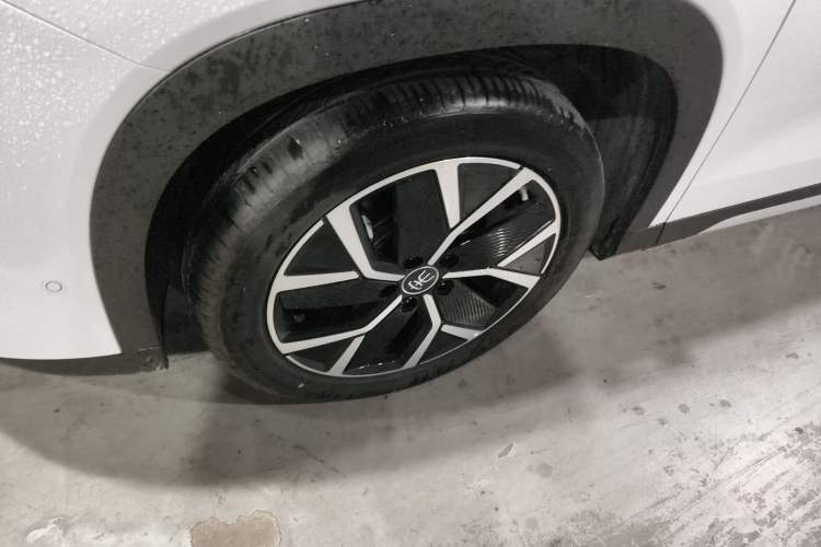 Used BYD Song L DM-i 2025 Intelligent Driving Version 160 km Beyond-Range Type Left Front Wheel Hub