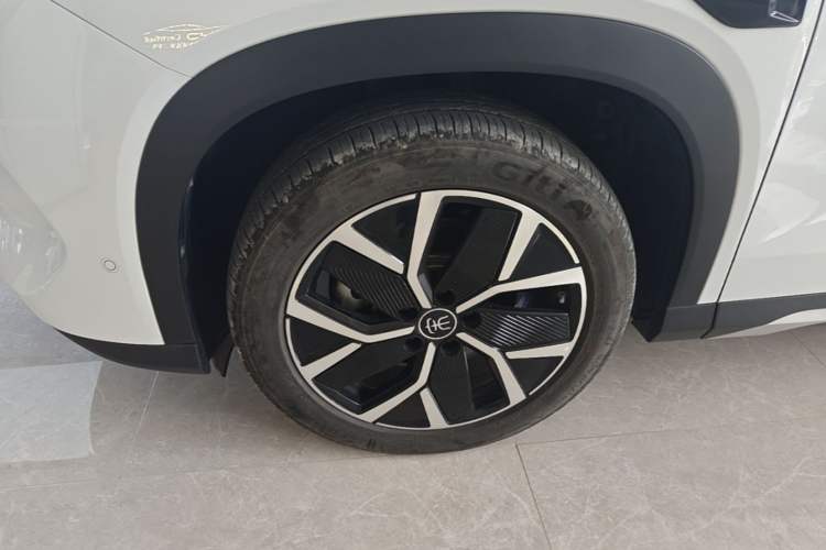 Used BYD Song L DM-i 2025 Intelligent Driving Version 160 km Beyond-Range Type Left Front Wheel Hub