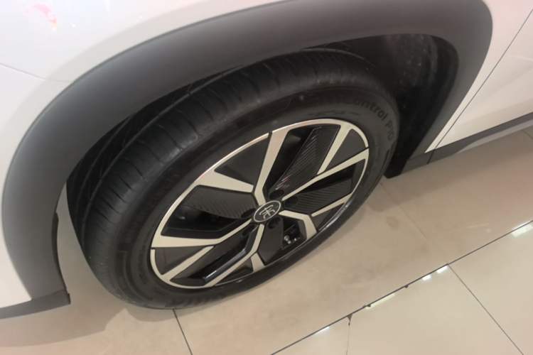 Used BYD Song L DM-i 2025 Intelligent Driving Version 160 km Beyond-Range Type Left Front Wheel Hub