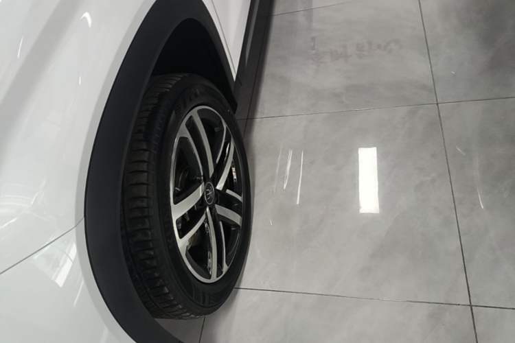 Used BYD Song L DM-i 2025 Intelligent Driving Version 112 km Beyond-Range Type Left Front Wheel Hub
