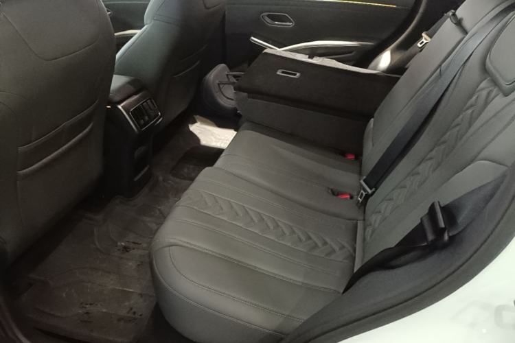 Used BYD Song L DM-i 2025 Intelligent Driving Version 160 km Beyond-Range Type Left Rear Seat