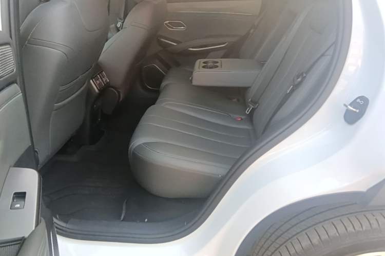 Used BYD Song L DM-i 2025 Intelligent Driving Version 112 km Leading Trim Left Rear Seat