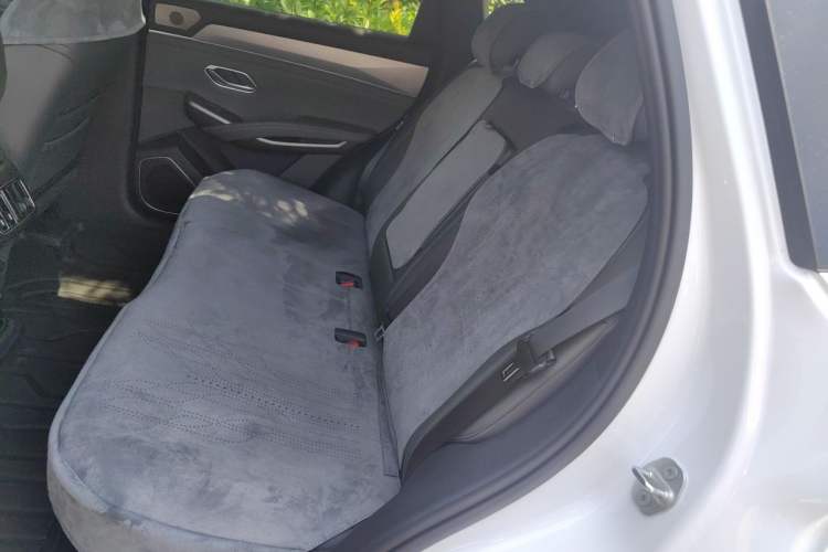 Used BYD Song L DM-i 2025 Intelligent Driving Version 160 km Beyond-Range Type Left Rear Seat