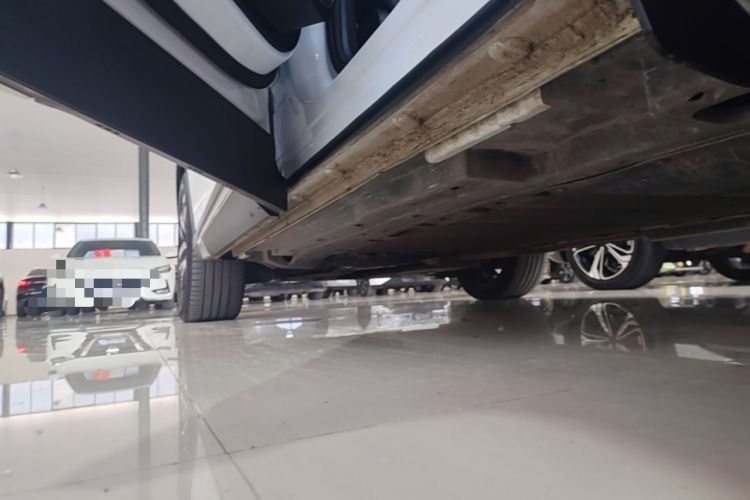 Used BYD Song L DM-i 2025 Intelligent Driving Version 112 km Beyond-Range Type Left Side Sill