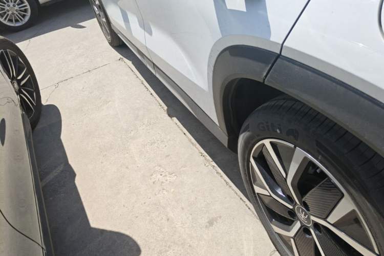 Used BYD Song L DM-i 2025 Intelligent Driving Version 160 km Beyond-Range Type Left Side Sill