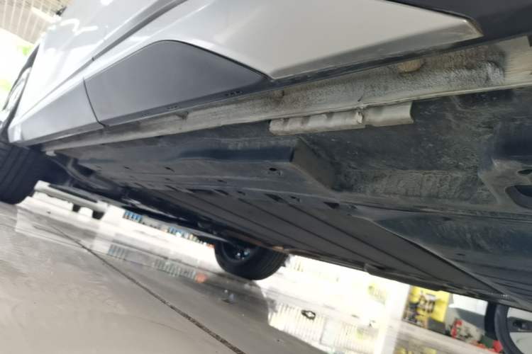 Used BYD Song L DM-i 2025 Intelligent Driving Version 112 km Beyond-Range Type Left Side Sill