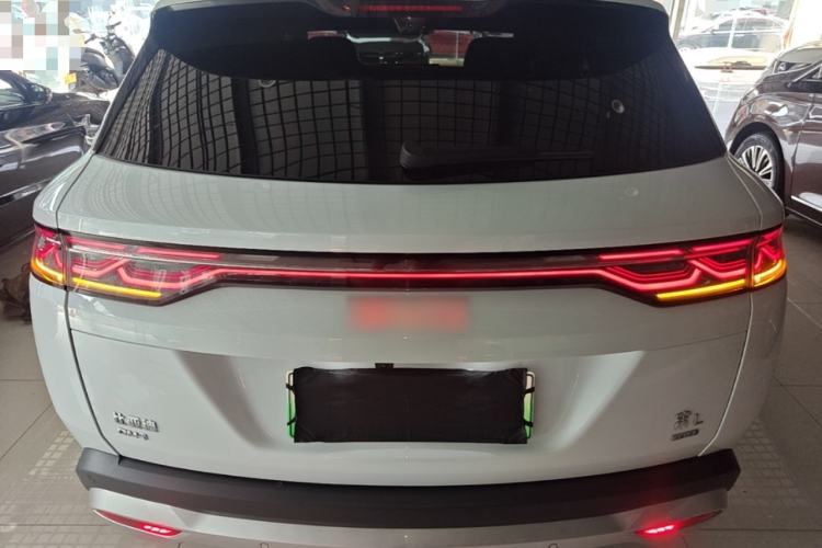 Used BYD Song L DM-i 2025 Intelligent Driving Version 112 km Beyond-Range Type Rear