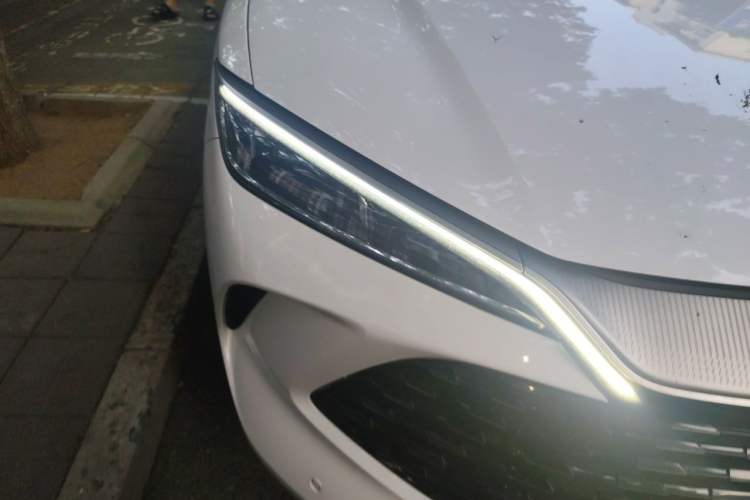 Used BYD Song L DM-i 2025 Intelligent Driving Version 112 km Beyond-Range Type Right Front Headlight