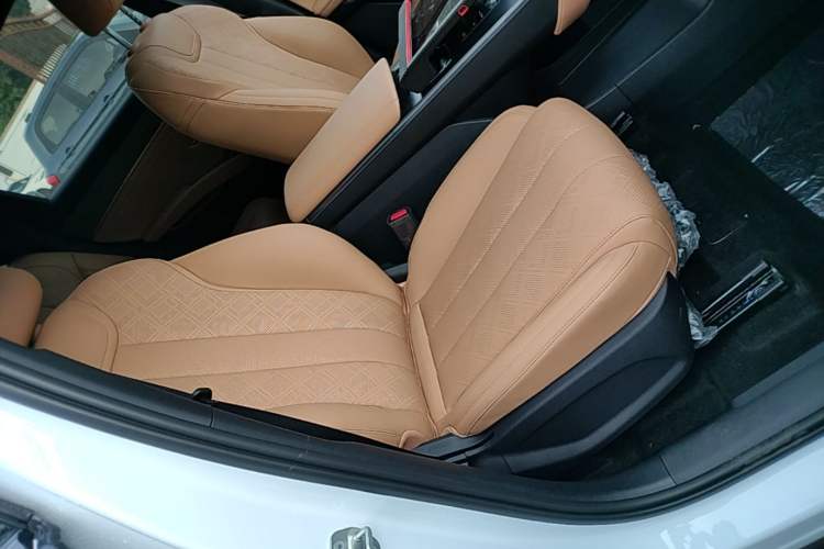 Used BYD Song L DM-i 2025 Intelligent Driving Version 112 km Leading Trim Right Front Seat