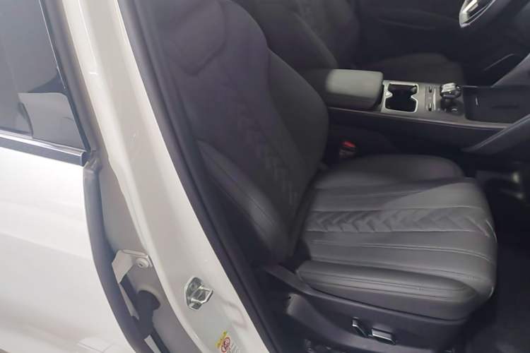 Used BYD Song L DM-i 2025 Intelligent Driving Version 112 km Beyond-Range Type Right Front Seat