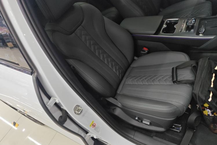 Used BYD Song L DM-i 2025 Intelligent Driving Version 160 km Beyond-Range Type Right Front Seat