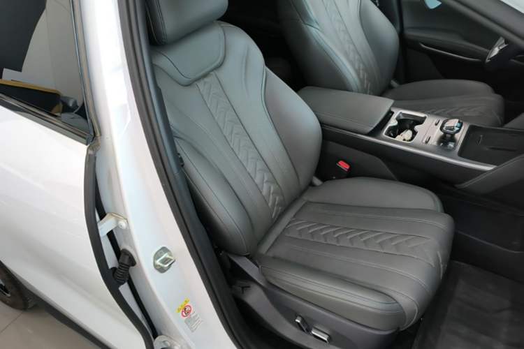 Used BYD Song L DM-i 2025 Intelligent Driving Version 112 km Beyond-Range Type Right Front Seat