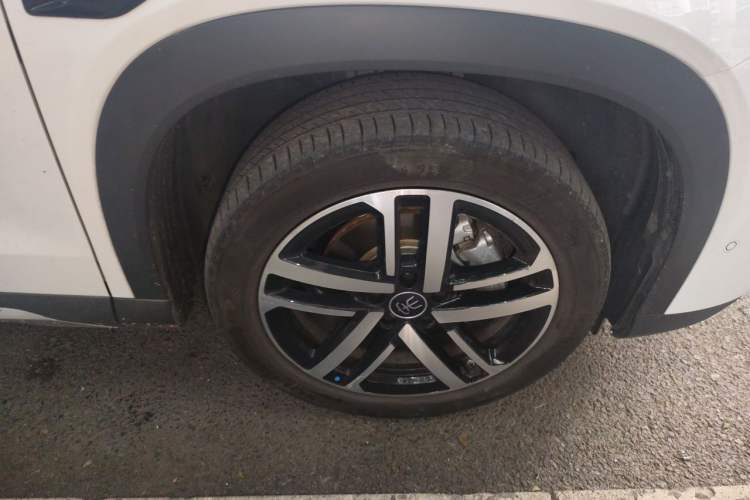 Used BYD Song L DM-i 2025 Intelligent Driving Version 112 km Beyond-Range Type Right Front Wheel Hub