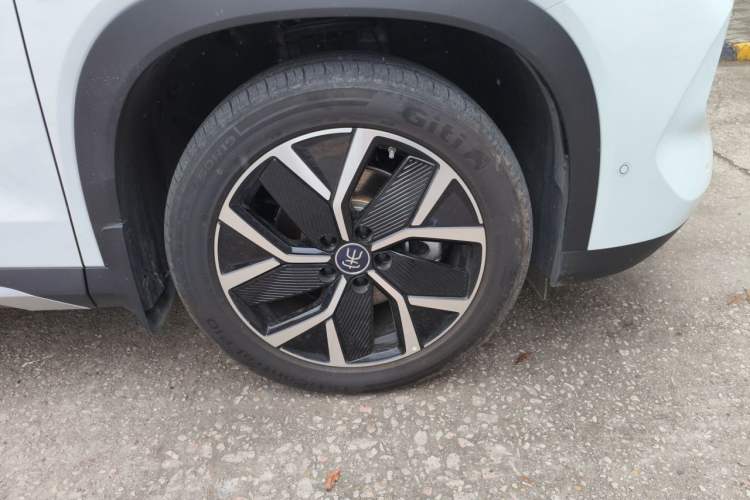 Used BYD Song L DM-i 2025 Intelligent Driving Version 160 km Beyond-Range Type Right Front Wheel Hub