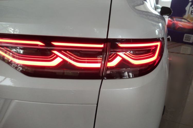 Used BYD Song L DM-i 2025 Intelligent Driving Version 112 km Leading Trim Right Rear Taillight