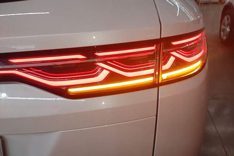 Used BYD Song L DM-i 2025 Intelligent Driving Version 112 km Leading Trim Right Rear Taillight