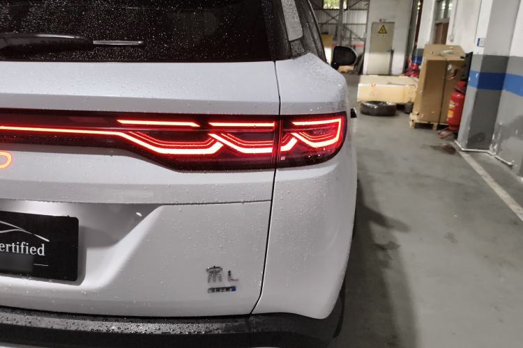 Used BYD Song L DM-i 2025 Intelligent Driving Version 160 km Beyond-Range Type Right Rear Taillight