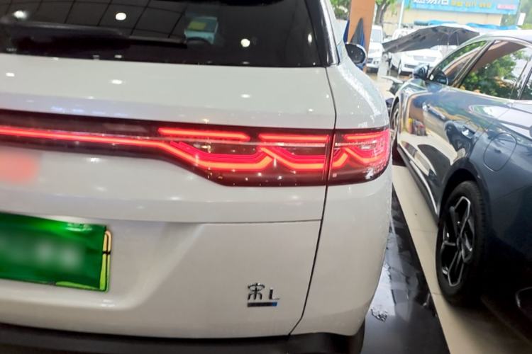 Used BYD Song L DM-i 2025 Intelligent Driving Version 112 km Beyond-Range Type Right Rear Taillight