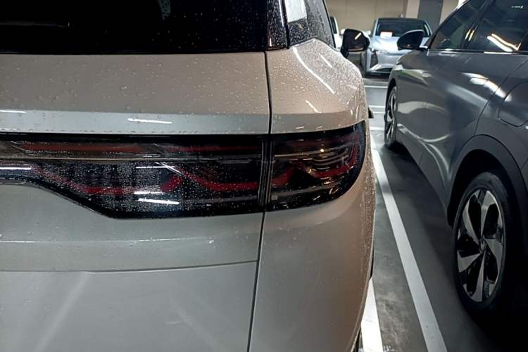 Used BYD Song L DM-i 2025 Intelligent Driving Version 160 km Beyond-Range Type Right Rear Taillight