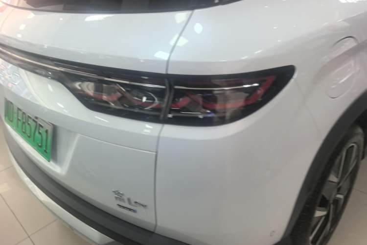 Used BYD Song L DM-i 2025 Intelligent Driving Version 160 km Beyond-Range Type Right Rear Taillight