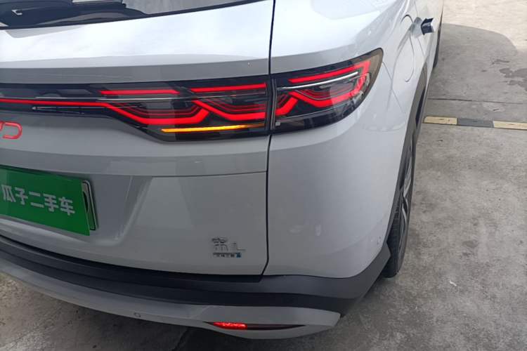 Used BYD Song L DM-i 2025 Intelligent Driving Version 112 km Leading Trim Right Rear Taillight