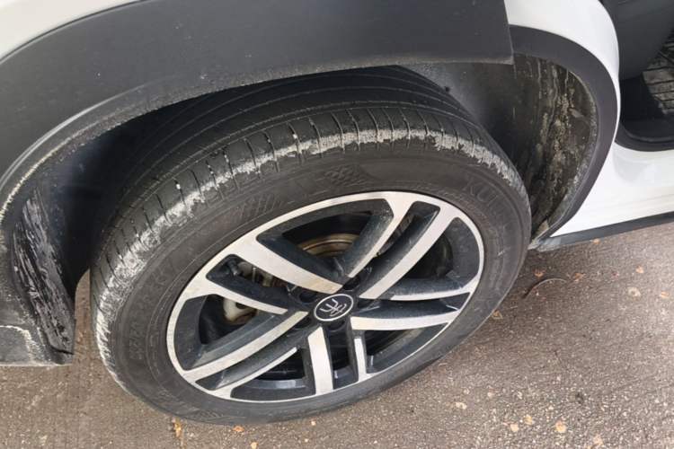 Used BYD Song L DM-i 2025 Intelligent Driving Version 112 km Beyond-Range Type Right Rear Wheel Hub