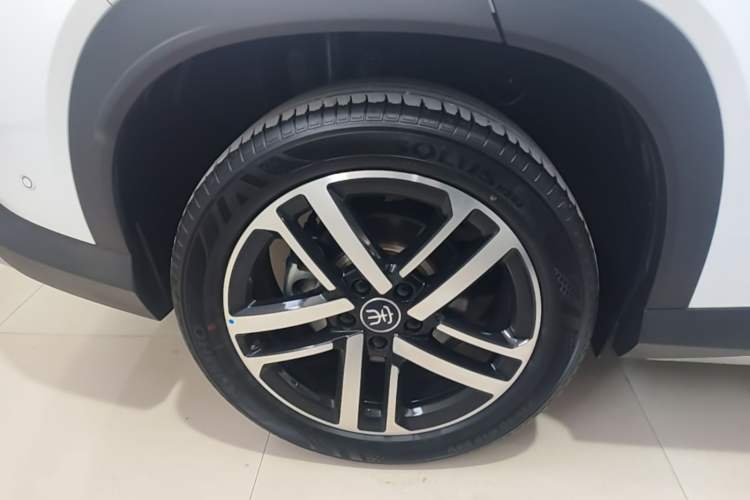 Used BYD Song L DM-i 2025 Intelligent Driving Version 112 km Beyond-Range Type Right Rear Wheel Hub