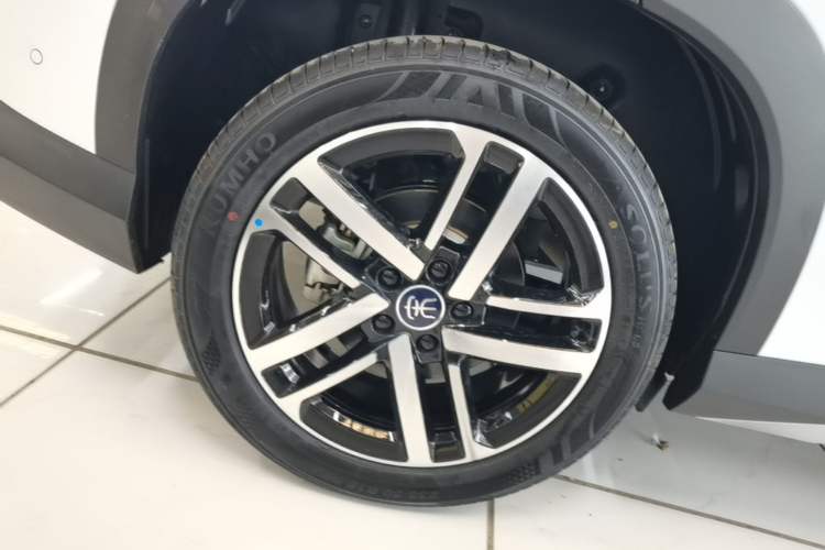 Used BYD Song L DM-i 2025 Intelligent Driving Version 112 km Beyond-Range Type Right Rear Wheel Hub