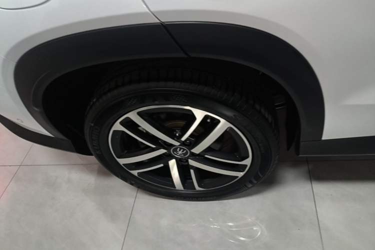 Used BYD Song L DM-i 2025 Intelligent Driving Version 112 km Beyond-Range Type Right Rear Wheel Hub