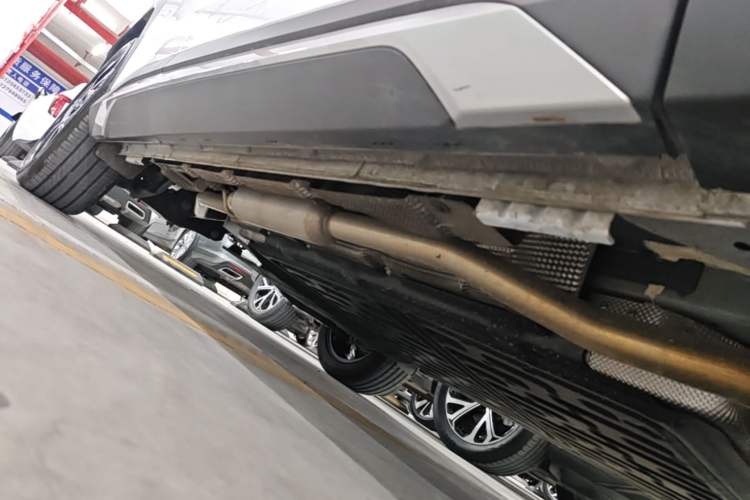 Used BYD Song L DM-i 2025 Intelligent Driving Version 160 km Beyond-Range Type Right Side Sill