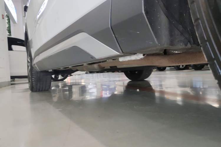 Used BYD Song L DM-i 2025 Intelligent Driving Version 112 km Beyond-Range Type Right Side Sill
