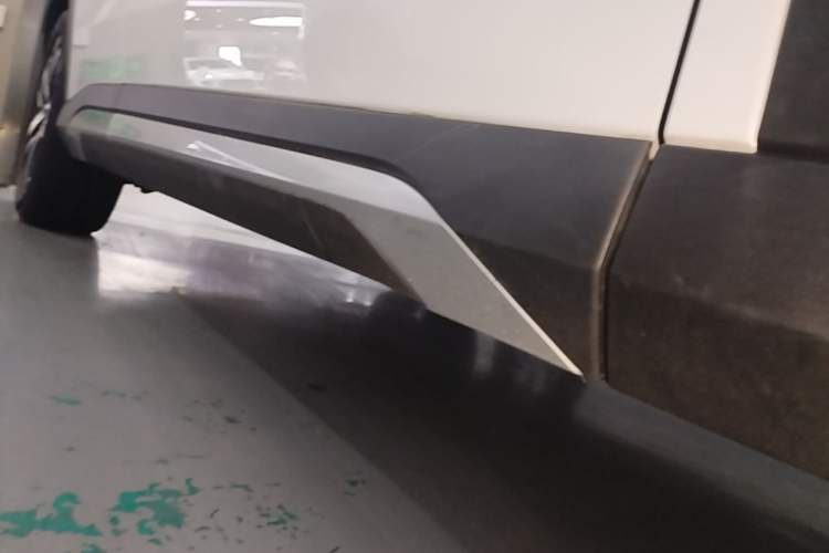 Used BYD Song L DM-i 2025 Intelligent Driving Version 112 km Leading Trim Right Side Sill