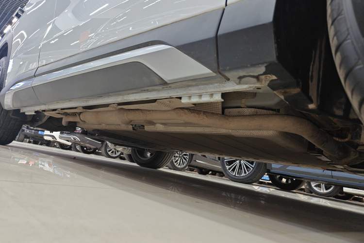 Used BYD Song L DM-i 2025 Intelligent Driving Version 160 km Beyond-Range Type Right Side Sill