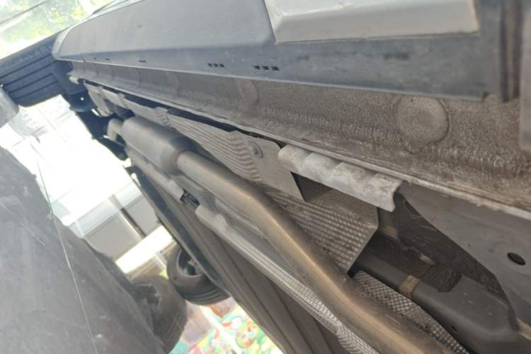 Used BYD Song L DM-i 2025 Intelligent Driving Version 160 km Beyond-Range Type Right Side Sill