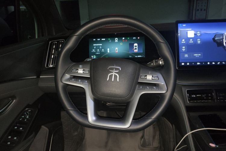 Used BYD Song L DM-i 2025 Intelligent Driving Version 112 km Leading Trim Steering Wheel