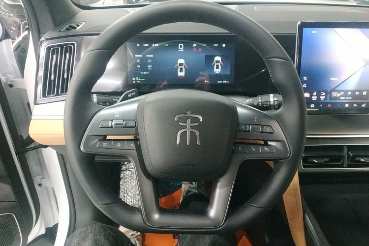 Used BYD Song L DM-i 2025 Intelligent Driving Version 112 km Leading Trim Steering Wheel