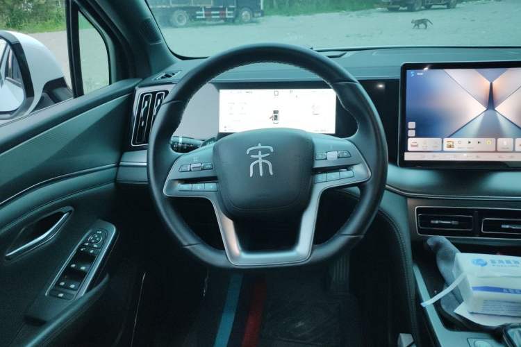 Used BYD Song L DM-i 2025 Intelligent Driving Version 112 km Leading Trim Steering Wheel