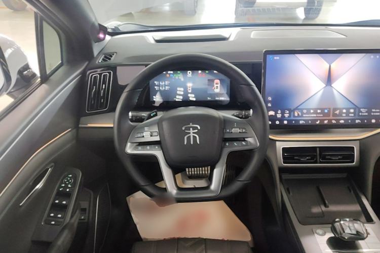 Used BYD Song L DM-i 2025 Intelligent Driving Version 112 km Beyond-Range Type Steering Wheel