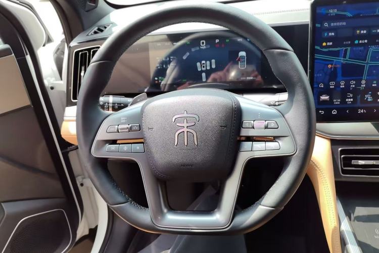 Used BYD Song L DM-i 2025 Intelligent Driving Version 160 km Beyond-Range Type Steering Wheel