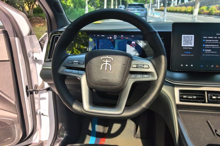 Used BYD Song L DM-i 2025 Intelligent Driving Version 112 km Leading Trim Steering Wheel