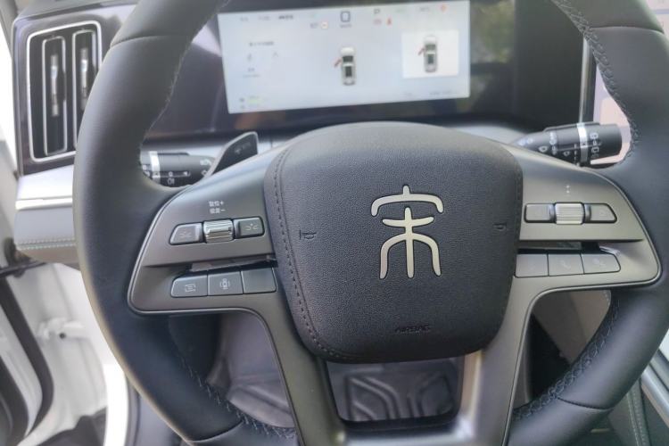 Used BYD Song L DM-i 2025 Intelligent Driving Version 160 km Beyond-Range Type Steering Wheel